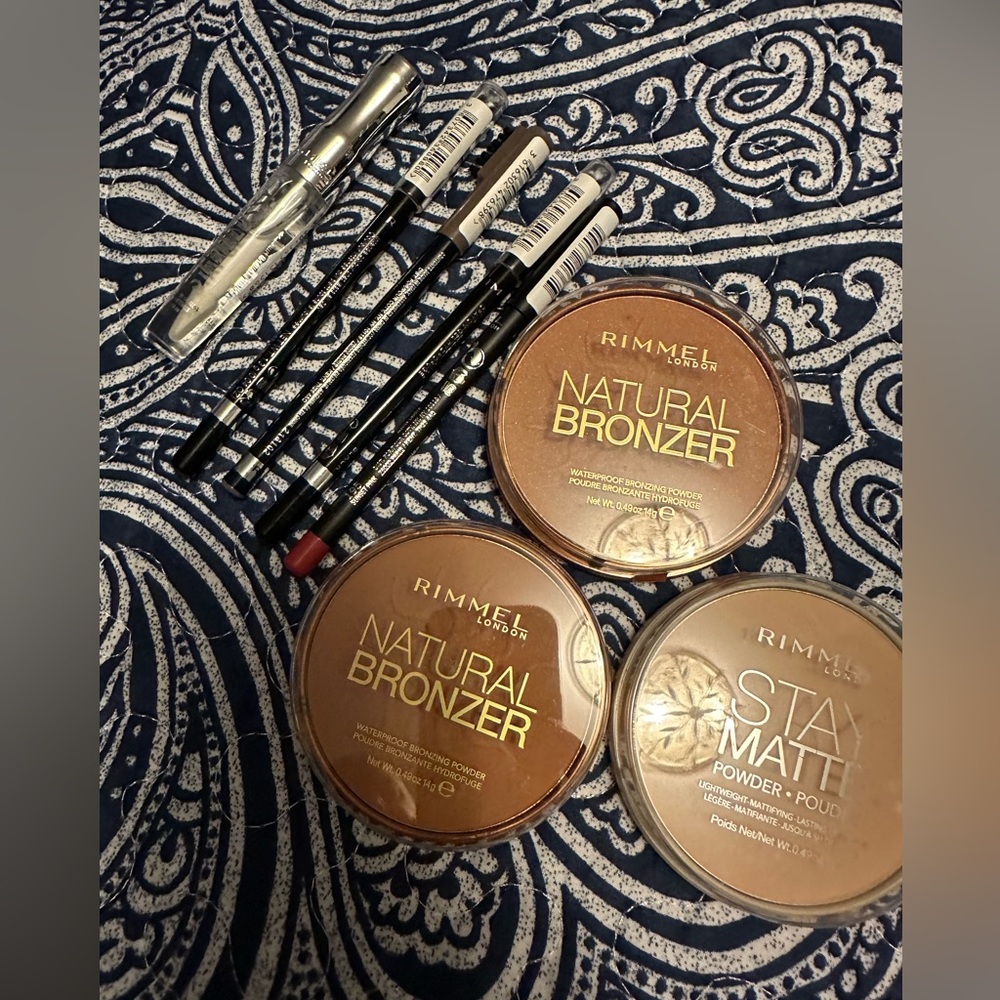 Rimmel makeup Bundle All New Items.  Bronzers and more.  🖤